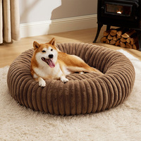 Lit rond pour animaux de compagnie luxueux, chaud, doux et confortable avec un motif solide pour chiens et chats