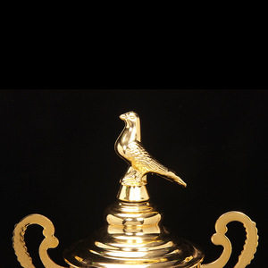 <span class=keywords><strong>2022</strong></span> Nuevo estilo Premio <span class=keywords><strong>mundial</strong></span> de trofeo Trofeo de Paloma Estilo europeo barato Copa de trofeos de fútbol grande de paz - Product Image 3