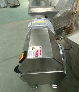 Machine de découpe de légumes à grande vitesse et <span class=keywords><strong>prix</strong></span> compétitif avec large entrée d'alimentation pour les grandes usines agroalimentaires, spécialisée dans les racines mélangées - Product Image 2