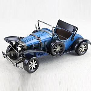 Modello di Auto Vintage in ferro fatto a mano veicolo classico scultura fotografia oggetto di decorazione retrò Auto da tavolo - Product Image 2