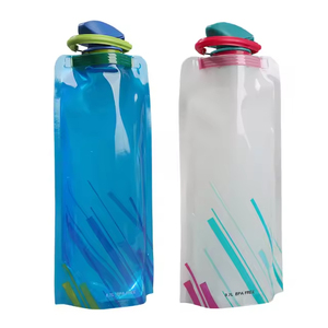Bouteille d'eau pliable personnalisée avec logo, 700 ml, pliable et portable pour la randonnée, les voyages d'aventure et le camping - Product Image 3