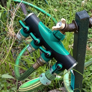 Four Way Garden <b>Hose</b> <b>Splitter</b> 1/2 Inch Zinc Alloy Threaded Connector For Irrigation Durable Water Divider - Product Image 4
