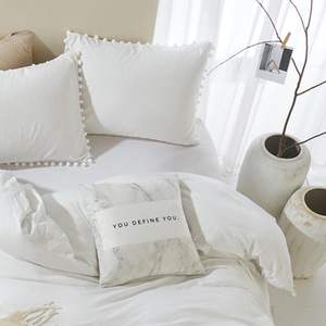 3-teiliges Boho Bohemian Farmhouse Mikrofaser-Bettwäsche-Set - Weiche und Leichte Bettdecke, Einfarbig Weiß mit Pompons - Product Image 5
