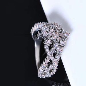 Bague Hip-hop multicouche en forme de flocon de neige creux, design simple et polyvalent, personnalisation de la bague en zircon - Product Image 4