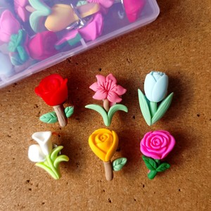 Lot de 50 punaises à fleurs décoratives <span class=keywords><strong>pour</strong></span> <span class=keywords><strong>tableau</strong></span> de liège, <span class=keywords><strong>tableau</strong></span> d'affichage - Product Image 3