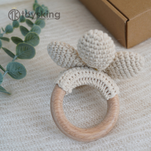 <span class=keywords><strong>Hochet</strong></span> pour bébé en bois de hêtre et coton, fait main, <span class=keywords><strong>personnalisable</strong></span>, en forme de fleur au crochet, pour filles, vente en gros - Product Image 6