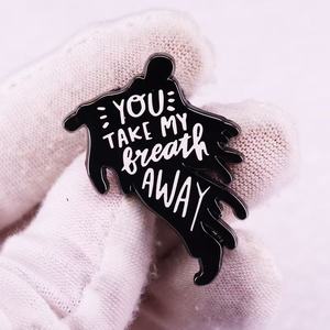 You Take My Breath Away Cute Pin Gothic Ghost Pin Dark Romantic Jewelry para Moody Souls Poets UV Black Nickel - Product Image 5