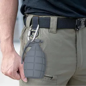 Wellfine pemegang tas kotoran anjing bentuk granat silikon ramah lingkungan desain baru pemegang tas kotoran hewan peliharaan Logo kustom kualitas tinggi