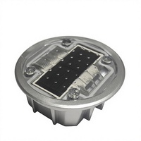 Borne de signalisation routière solaire en aluminium étanche IP68, capacité de charge 50 tonnes, 135x120x50mm, clignotement synchrone GPS pour la sécurité routière