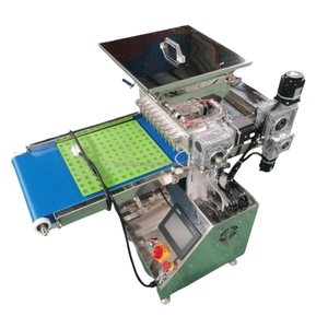 Máquina Depositadora de Dulces Multifuncional Yunqingtech para la Producción de Ositos de Goma, Chocolate y Gelatina - Product Image 1