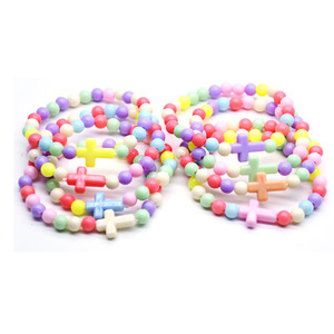 Pulseras de cuentas cruzadas de plástico coloridas, cuerda elástica, regalo para niños, joyería, accesorio de moda de color aleatorio - Product Image 1