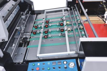 YFMA-1080 Automatic Film Laminating Machine Zero Release Pollution Free Easy Operation