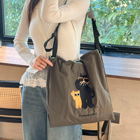 Sac à main tendance de marque avec motif brodé chaton de dessin animé, sac de shopping moyen en tissu Oxford et nylon, fermeture ouverte, idéal pour le quotidien