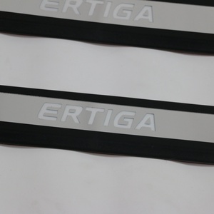 Protector de Umbral de Puerta de Coche 5D de Alta Calidad con LED para SUZUKI Ertiga 2018 en Adelante, Venta al Por Mayor de Fábrica KQD - Product Image 5