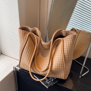 Sac fourre-tout de grande capacité, sac à bandoulière simple et décontracté pour femme, sac polyvalent pour femme - Product Image 4