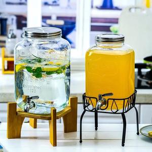 Vendita calda 8L Design classico di vetro distributore di bevande acqua fredda succo di liquido vasetto con ferro e legno Stand per la decorazione per la casa - Product Image 2