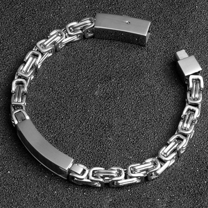 Bracelet en acier inoxydable pour homme, maillons byzantins avec incrustation en fibre de carbone ondulée, hypoallergénique, bijoux pour homme - Product Image 3