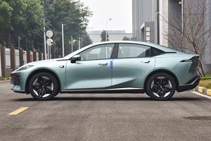 DEEPAL SL03 Electric Sports Sedan 2025 Importaciones de automóviles nuevos y usados Potente rendimiento de la marca China establecida - Product Image 3