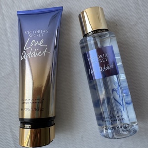 ชุดน้ำหอมและโลชั่น Love Addict <span class=keywords><strong>ก</strong></span>ลิ่นดอ<span class=keywords><strong>ก</strong></span>ไม้ ยี่ห้อ Victoria Secret ของแท้ น้ำหอมสำหรับผู้หญิง ขายส่ง - Product Image 2
