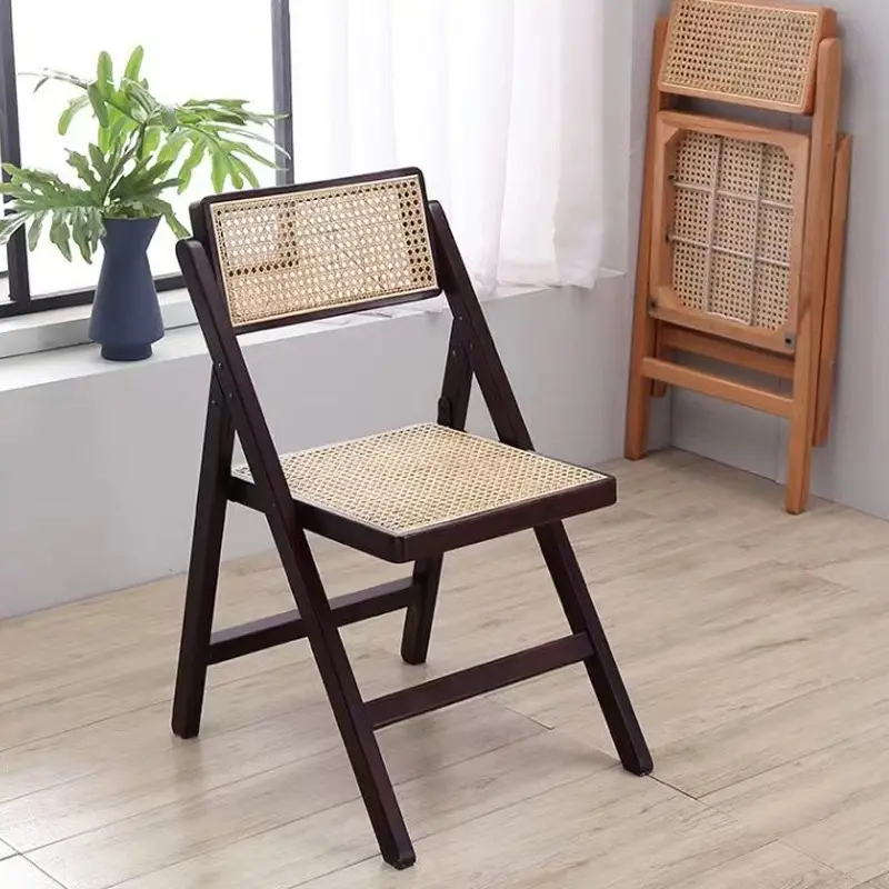 Mobili per esterni all'ingrosso Chaise portatile multifunzionale in legno massello sedia pieghevole in Rattan sedie pieghevoli