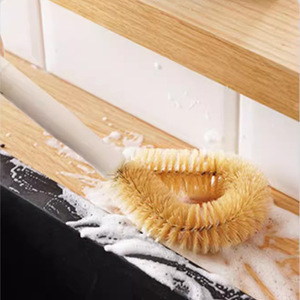Kitchen Wooden Handle Pot Brush Coconut Bristle Hanging Loop Cleaning Brush For Pots Pans Bowls - Product Image 3