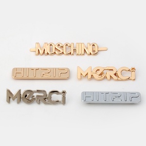 Etiqueta de Metal con Logotipo Personalizado para Bolsos y Mochilas - Product Image 2