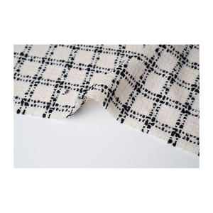 Tissu en tweed fantaisie de qualité supérieure fabriqué en Corée, motif à carreaux en fil de chaîne ivoire-beige-noir, tissu textile tissé sur mesure OEM & ODM - Product Image 1