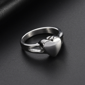 Grosir Kustom Perhiasan Baja Nirkarat Pabrikan Personalisasi Desain Hati Abu Guci Kenang-kenangan Cincin Jari - Product Image 5