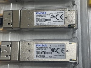 ตัวรับส่งสัญญาณแสง FTLC9558REPM-TE QSFP28 FTLC9558REPM MMF 100M MPO 12 GBASE-SR4 100 Ethernet FTLC9558REPM-TE ไฟเบอร์ Finisar QS - Product Image 5