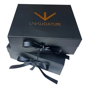 Scatola Regalo Magnetica Pieghevole Ecologica Personalizzata, Design con Coperchio Ribaltabile in Bianco e Nero, Scatola per Imballaggio Abbigliamento con Nastro Decorativo - Product Image 3
