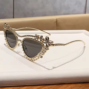 Nouveautés 2026 – Lunettes de soleil vintage œil-de-chat pour femme, montures métalliques, avec cristaux et diamants, protection UV400, design de créateur - Product Image 1
