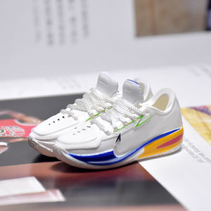 Porte-clés mini-sneaker léger en gros GT CU T, style dessin animé, en plastique et métal, dans une mini-boîte - Product Image 2