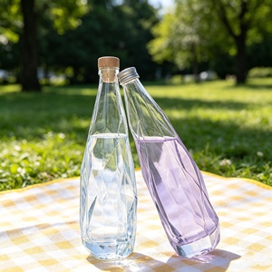 Bouteille en verre vide personnalisée haute transparence 350ml 500ml 750ml, directement <span class=keywords><strong>de</strong></span> l'usine, pour <span class=keywords><strong>eau</strong></span> minérale, jus, whisky, usage quotidien - Product Image 5
