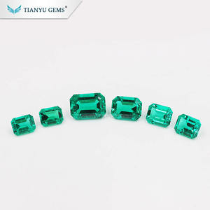 มรกตทรงแปดเหลี่ยมขนาด 7x9 มม. น้ำหนัก 2.2 กะรัต สีเขียว มรกตสังเคราะห์จากห้องปฏิบัติการ ผ่านการอบความร้อนและมีเอฟเฟกต์เปลี่ยนสี - Product Image 4