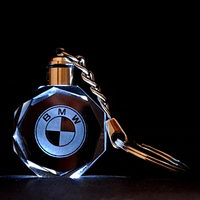 Gantungan kunci Logo mobil kristal dapat disesuaikan ornamen kaca elegan lampu LED untuk produk kerajinan kristal desain ukiran mobil