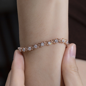 MSB-670 Messi Jewelry กำไลข้อมือเพชรทรงกลมแบบเทนนิส ดีไซน์ดอกไม้โปร่งลายฉลุ ประดับเพชรแล็บ 14k ปรับแต่งได้ - Product Image 4