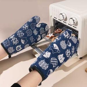 Guantes de horno de algodón de tamaño estándar con diseño impreso y aislamiento térmico para hornear y usar en el horno - Product Image 1