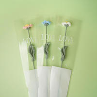Bouquet de marguerites tricotées à la main, arrangement floral moderne au crochet, personnalisable pour la Saint-Valentin, Halloween