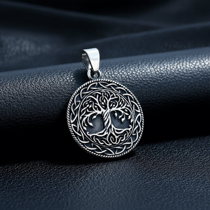 Collar con Colgante Yunnique de Acero Inoxidable 316L, Árbol de la Vida, Nudo Celta Grabado, Acabado Antiguo, Resistente al Agua, Amuleto Vintage Unisex - Product Image 1