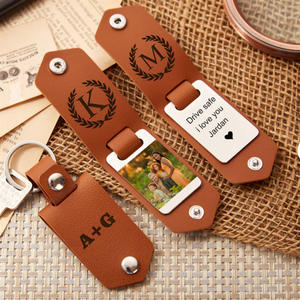 Sublimación personalizada en blanco Pu cuero familia foto llavero Madre Padre regalo Diy llaveros - Product Image 6