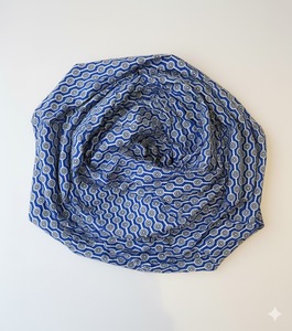 Tela de Algodón Azul con Estampado Artesanal, Tejido con Diseño para Prendas y Decoración del Hogar - Product Image 3