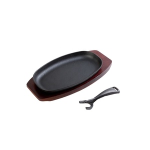 <span class=keywords><strong>Placa</strong></span> de sizzler de hierro fundido, esmalte negro con base de madera - Product Image 2
