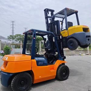 Toyota komatsu בשימוש מלגזות | 3/5 טון דיזל/חשמלי & סחר חוץ | כולל אביזרי מלגזה - Product Image 3