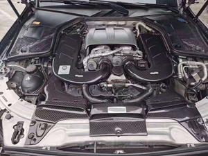 Nuovo cofano motore in fibra di carbonio con tubo di aspirazione dell'aria per AMG W205 C63 - Product Image 2