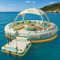 Dock de loisirs gonflable Marina avec auvent pare-soleil, porte-gobelets et banquette pour fête aquatique latérale de bateau