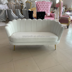 Muebles <span class=keywords><strong>para</strong></span> Bodas, Sofá Moderno de Terciopelo Blanco con Patas Doradas Metálicas, Sofá <span class=keywords><strong>para</strong></span> Bodas - Product Image 2