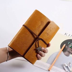 Libreta de Direcciones de Cuero Grueso Hecha a Mano, Tapa Dura A5, Encuadernación Cosida con Hilo, Personalizable para Mujeres y Niñas, con Caja de Regalo - Product Image 1