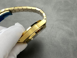 Montre de plongée mécanique de luxe pour homme, personnalisée par un grand créateur, avec cadran en cristal saphir, bracelet en céramique et acier inoxydable, élégante et professionnelle - Product Image 5