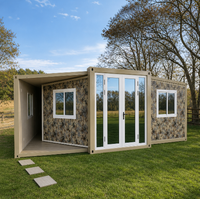 Maison conteneur pliable extensible camouflage avec portes vitrées et fenêtres coulissantes pour le glamping rural, le bureau de chantier