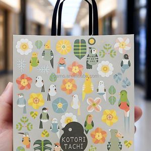 Bolsas de Compra de Papel Negro Resistentes, Personalizables para Empaque de Ropa de Boutique - Product Image 3